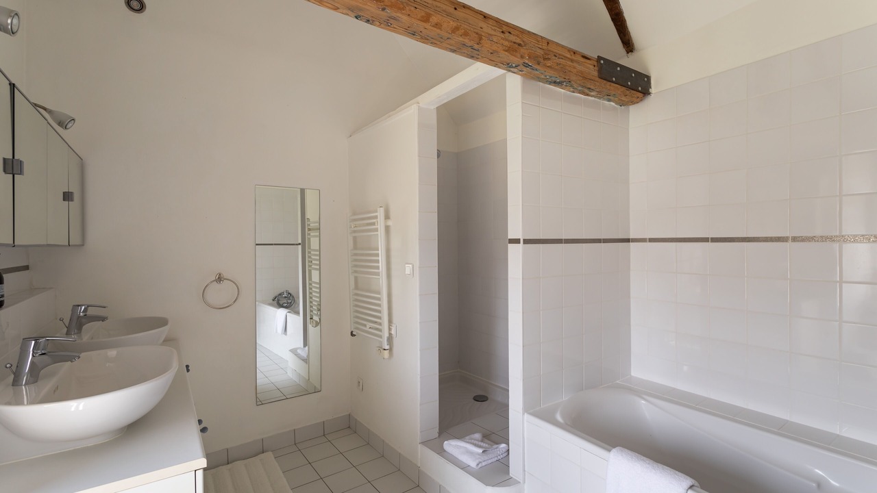 Photo of Bathroom in Esperance-Cottages