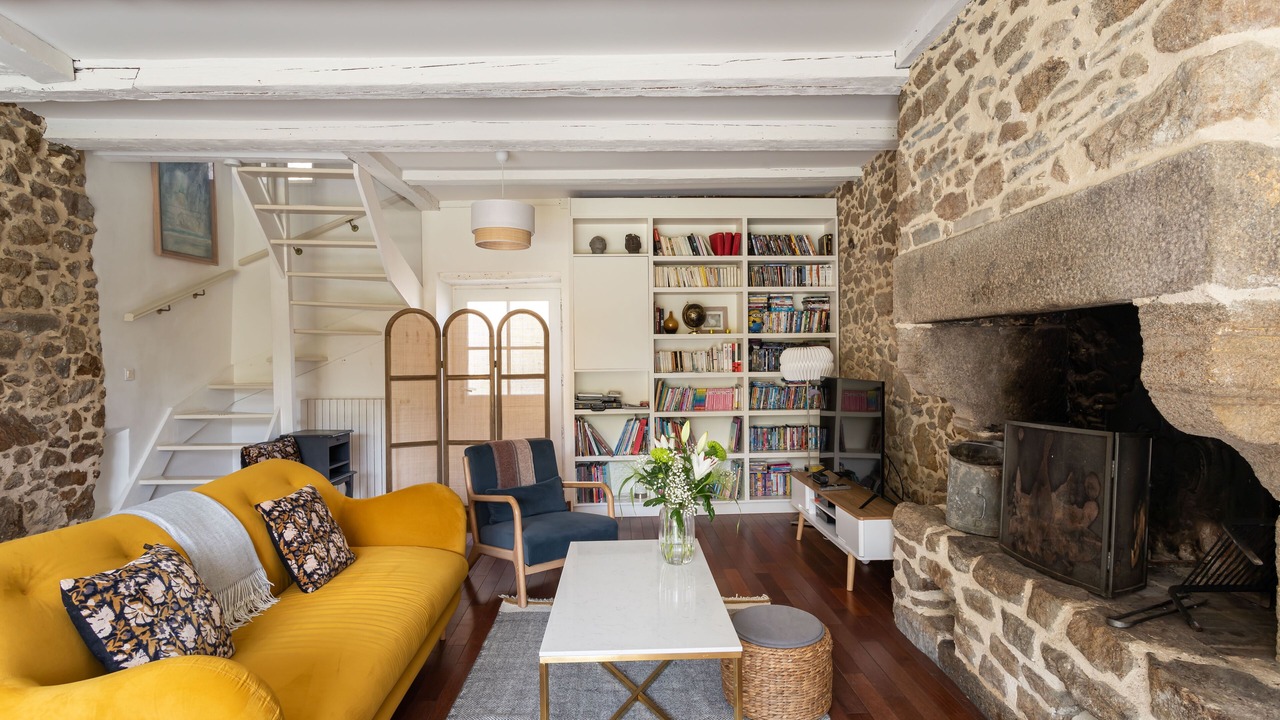 Photo of Livingroom in Esperance-Cottages
