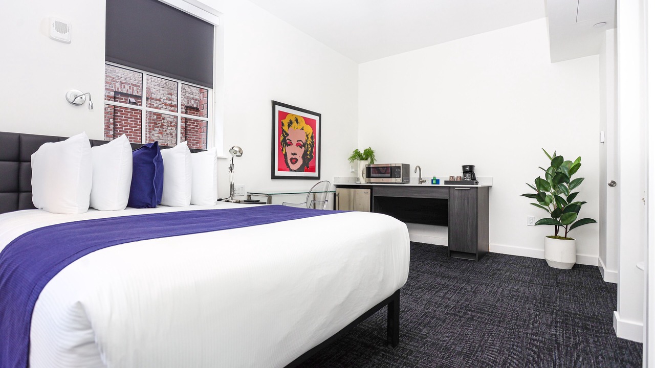 Photo of Bedroom in Fenway–Kenmore