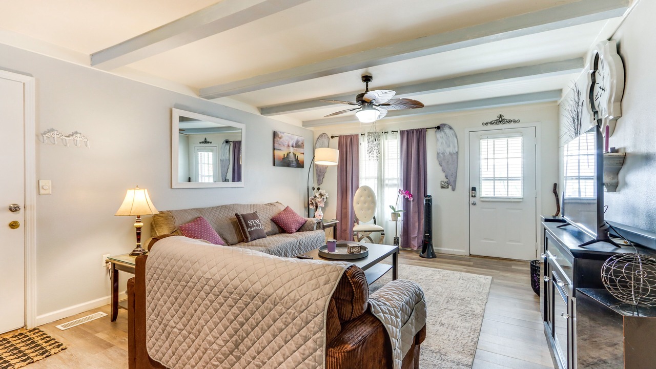 Photo of Livingroom in St. James
