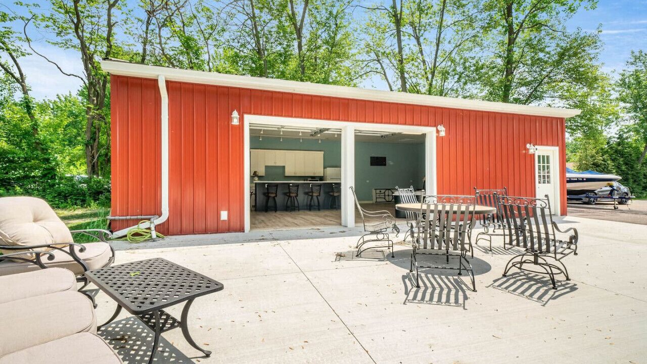 Photo of Outdoor in Paw Paw Lake