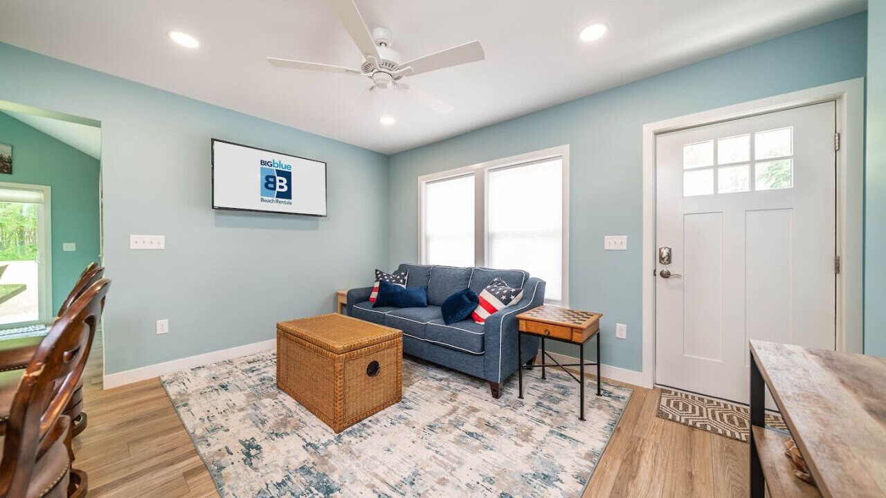 Photo of Livingroom in Paw Paw Lake