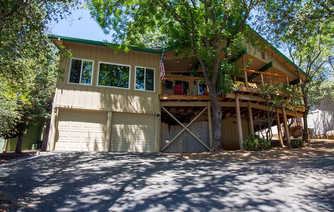 Photo of Outdoor in Groveland