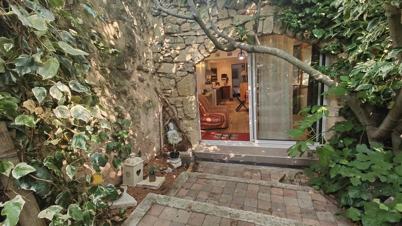 Photo of Outdoor in Poussan