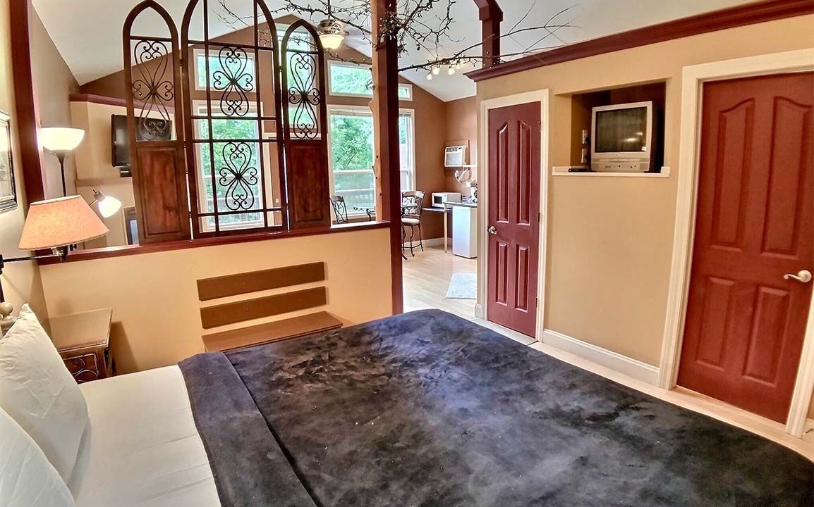 Photo of Bedroom in Eureka Springs