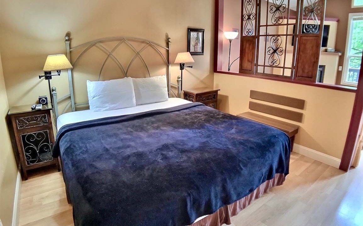 Photo of Bedroom in Eureka Springs