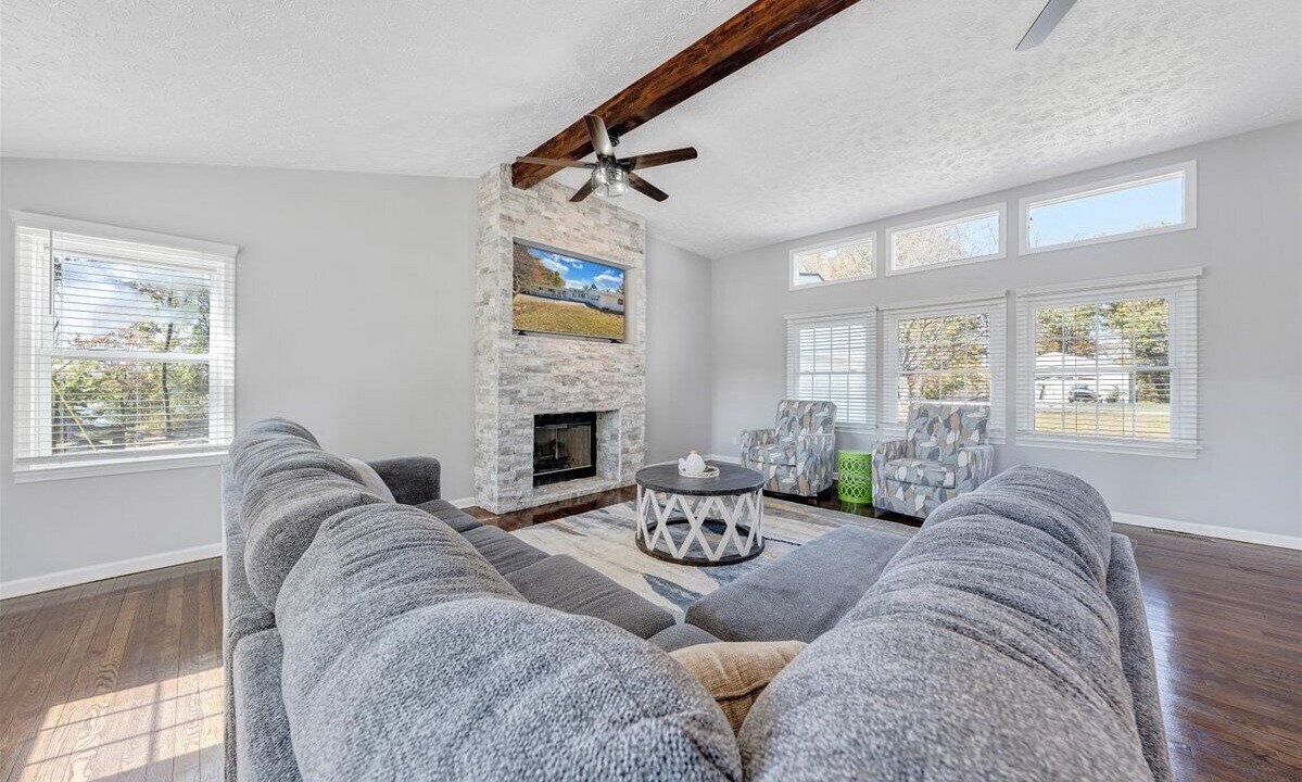 Photo of Livingroom in Huddleston