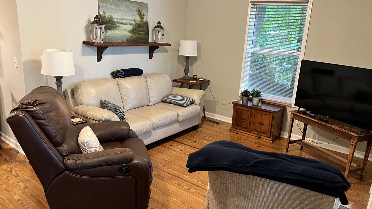 Photo of Livingroom in Groveoak