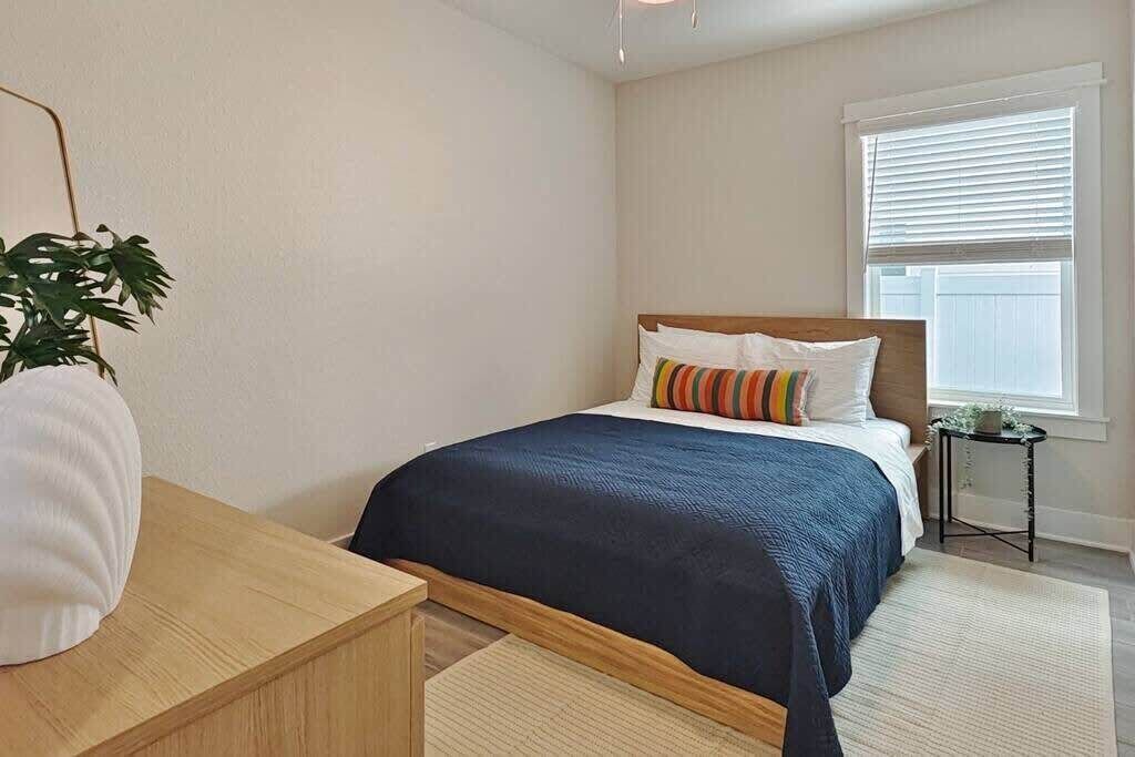 Photo of Bedroom in Jacksonville Beach