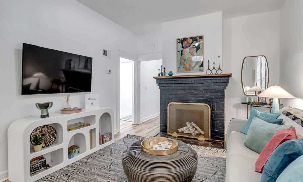 Photo of Livingroom in Urban Core