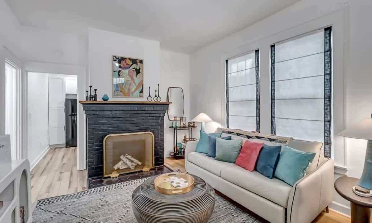 Photo of Livingroom in Urban Core