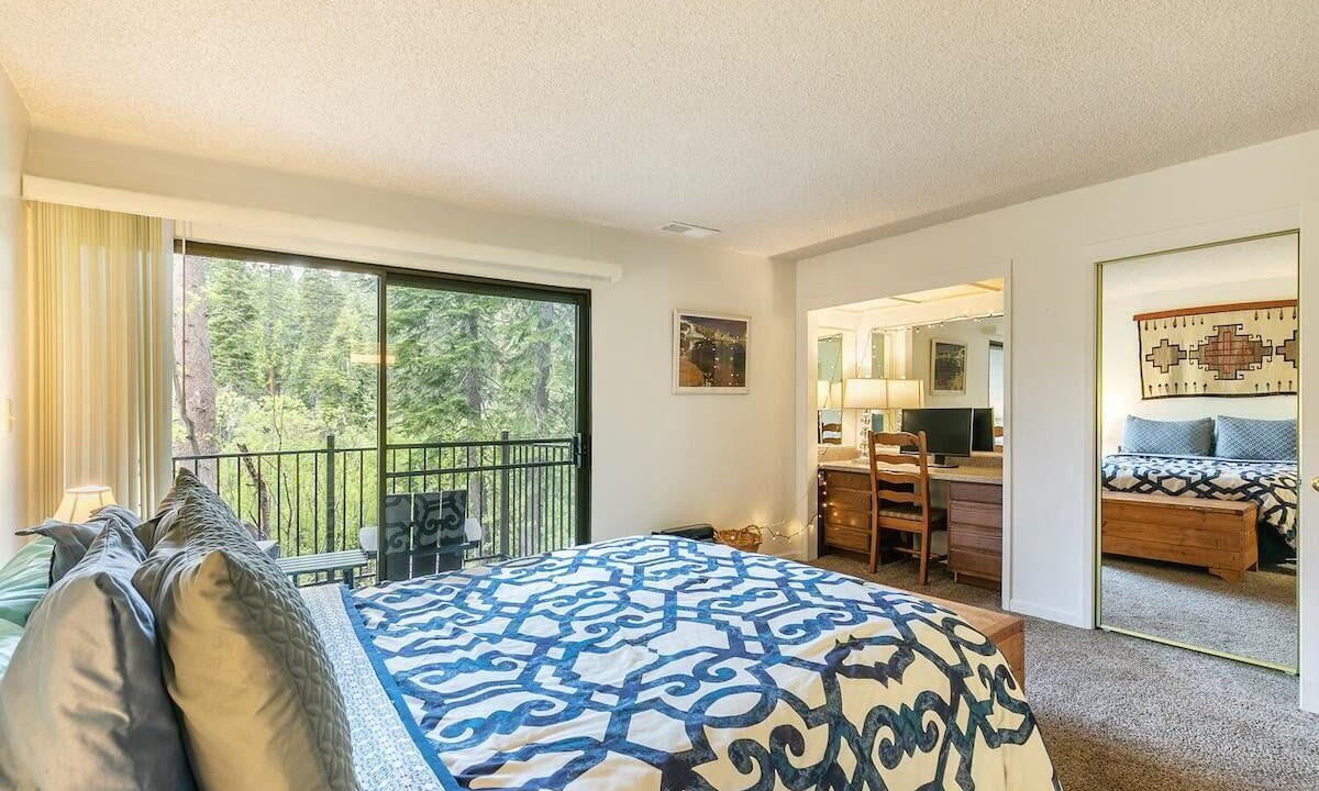 Photo of Patio Balcony in Carnelian Woods