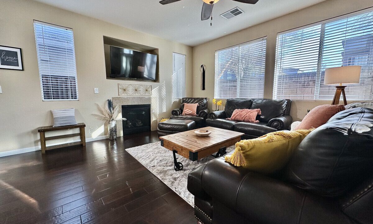 Photo of Livingroom in North Natomas