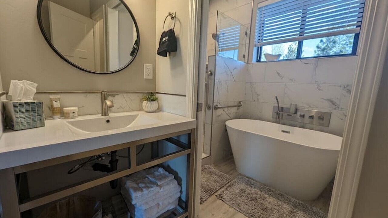 Photo of Bathroom in Apple Hill