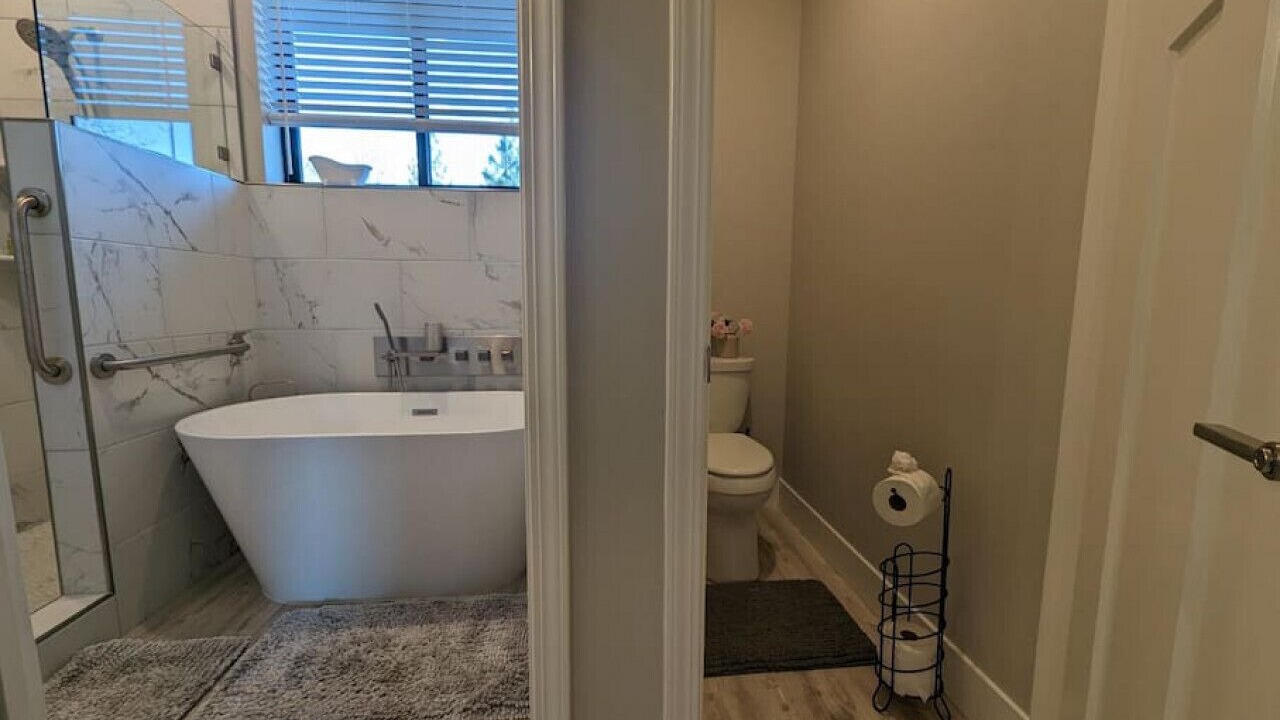 Photo of Bathroom in Apple Hill