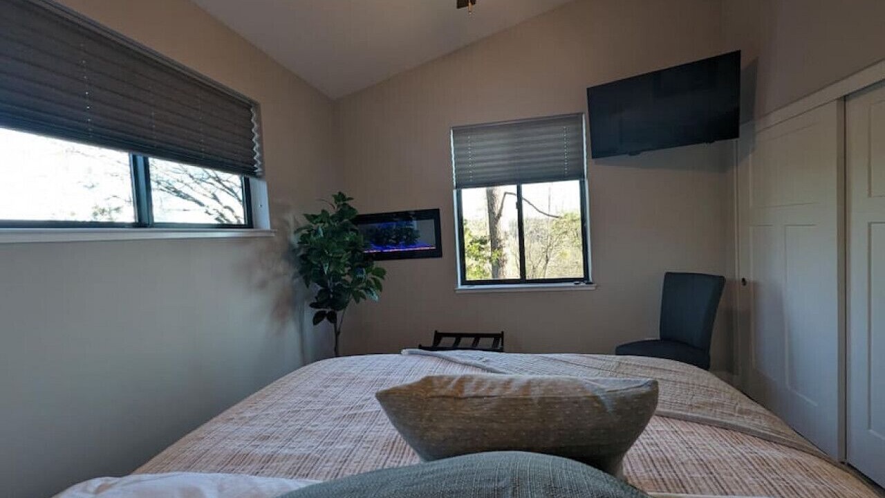 Photo of Bedroom in Apple Hill