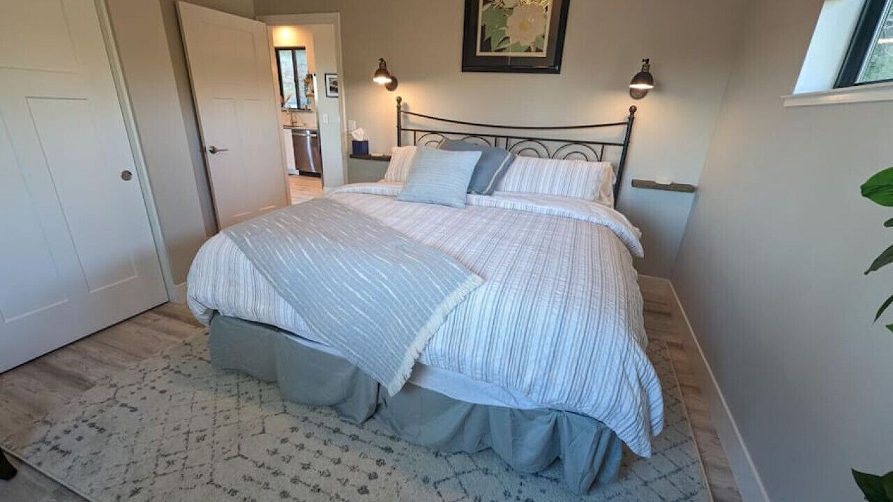 Photo of Bedroom in Apple Hill