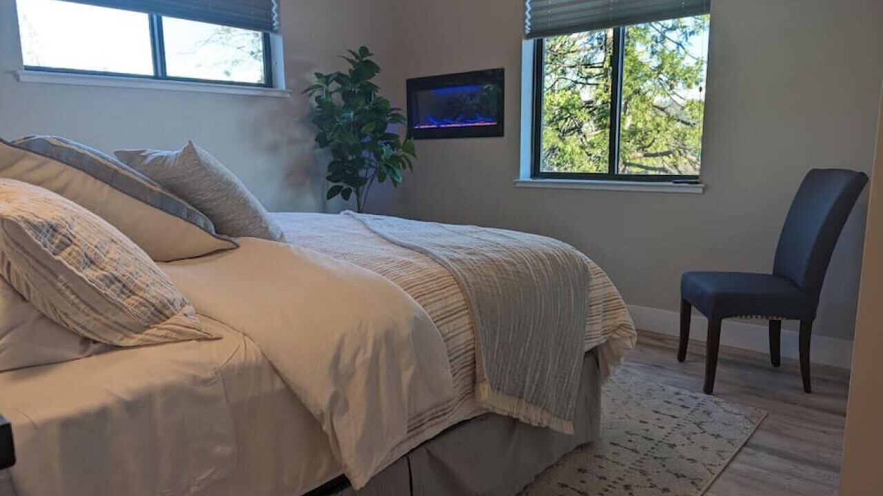 Photo of Bedroom in Apple Hill