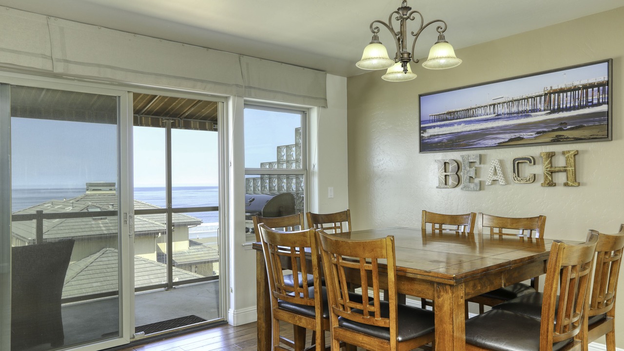 Photo of Livingroom in Downtown