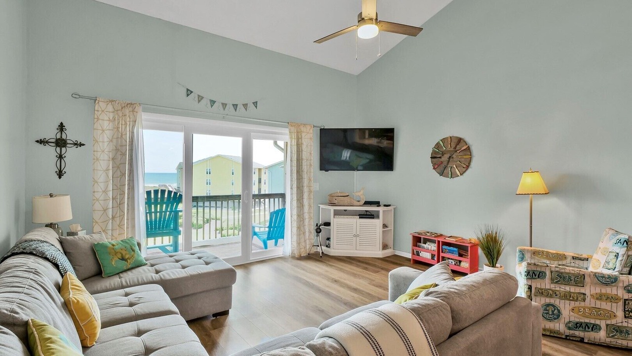 Photo of Livingroom in Surf City