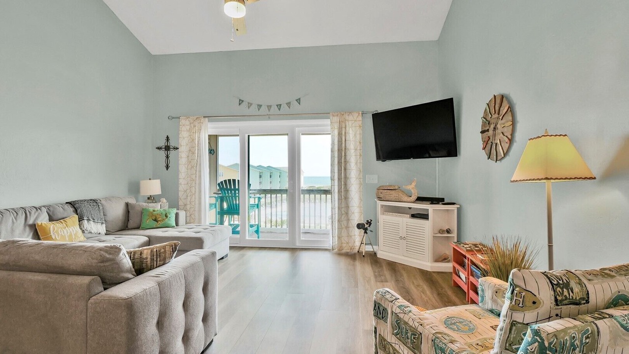 Photo of Livingroom in Surf City