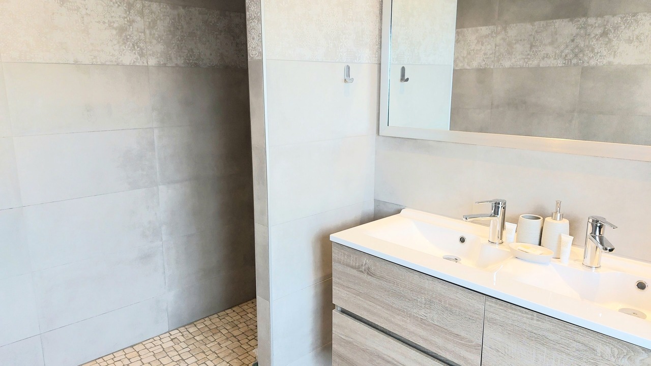 Photo of Bathroom in Villaz