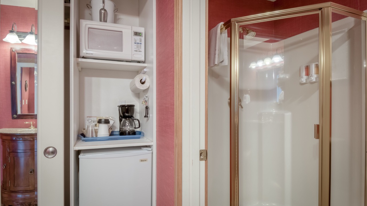Photo of Bathroom in Historic Bayfront