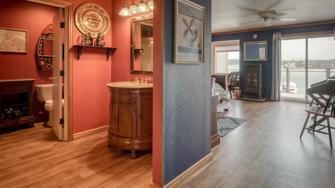 Photo of Bathroom in Historic Bayfront