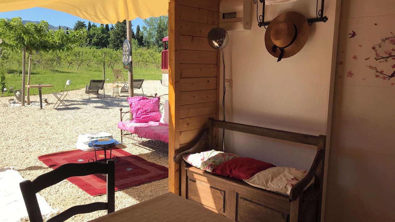 Photo of Patio Balcony in St.-Remy-de-Provence