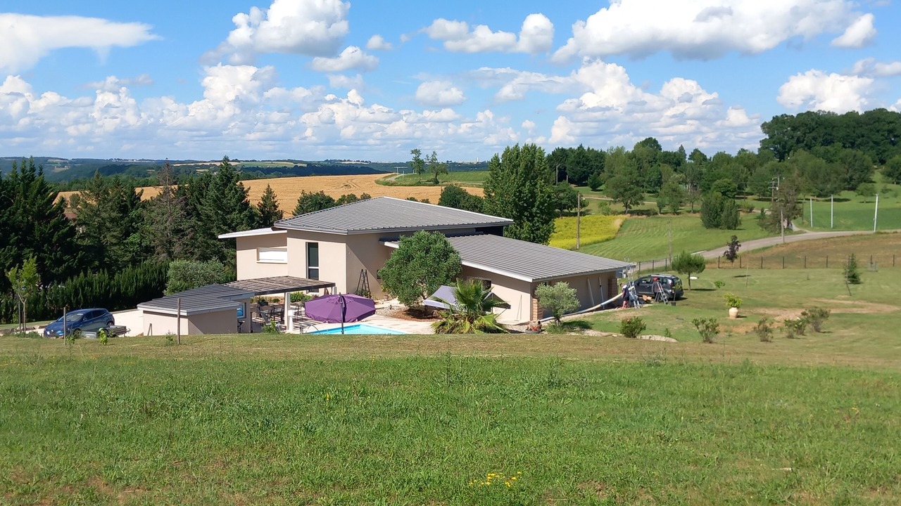 Photo of Outdoor in Perville