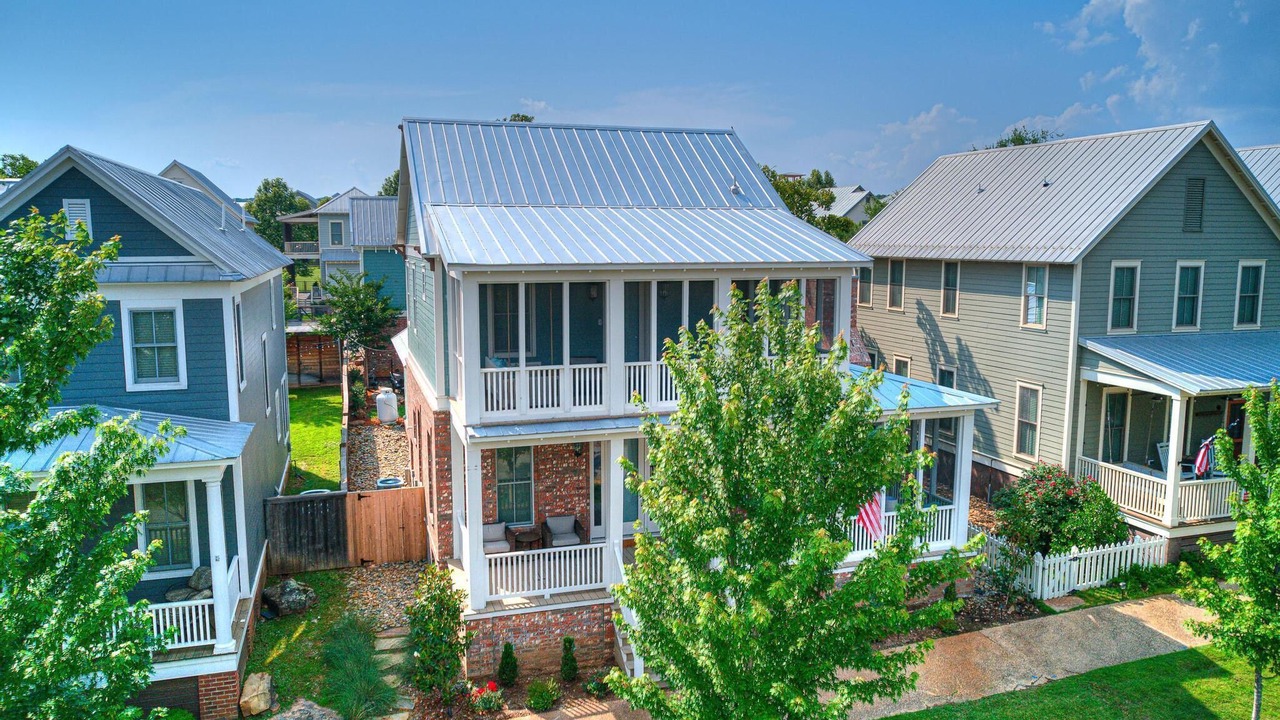 Photo of Outdoor in Carlton Landing