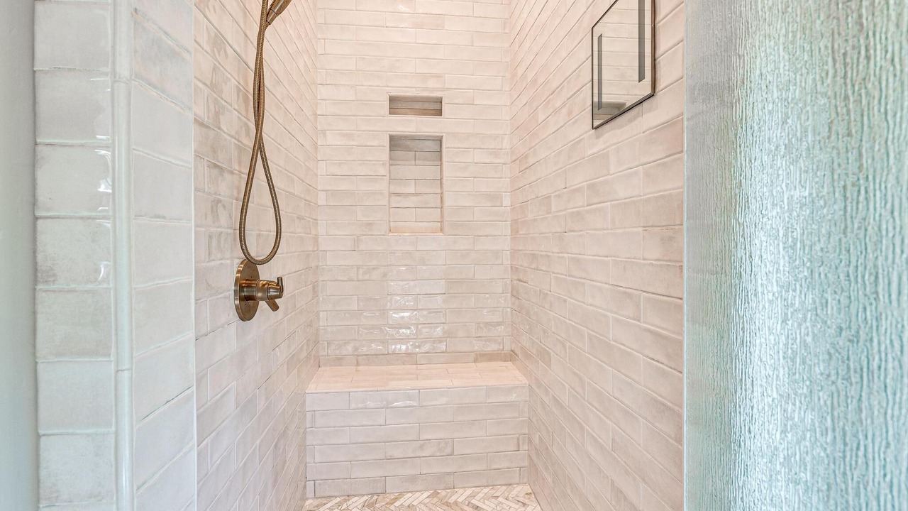 Photo of Bathroom in Carlton Landing