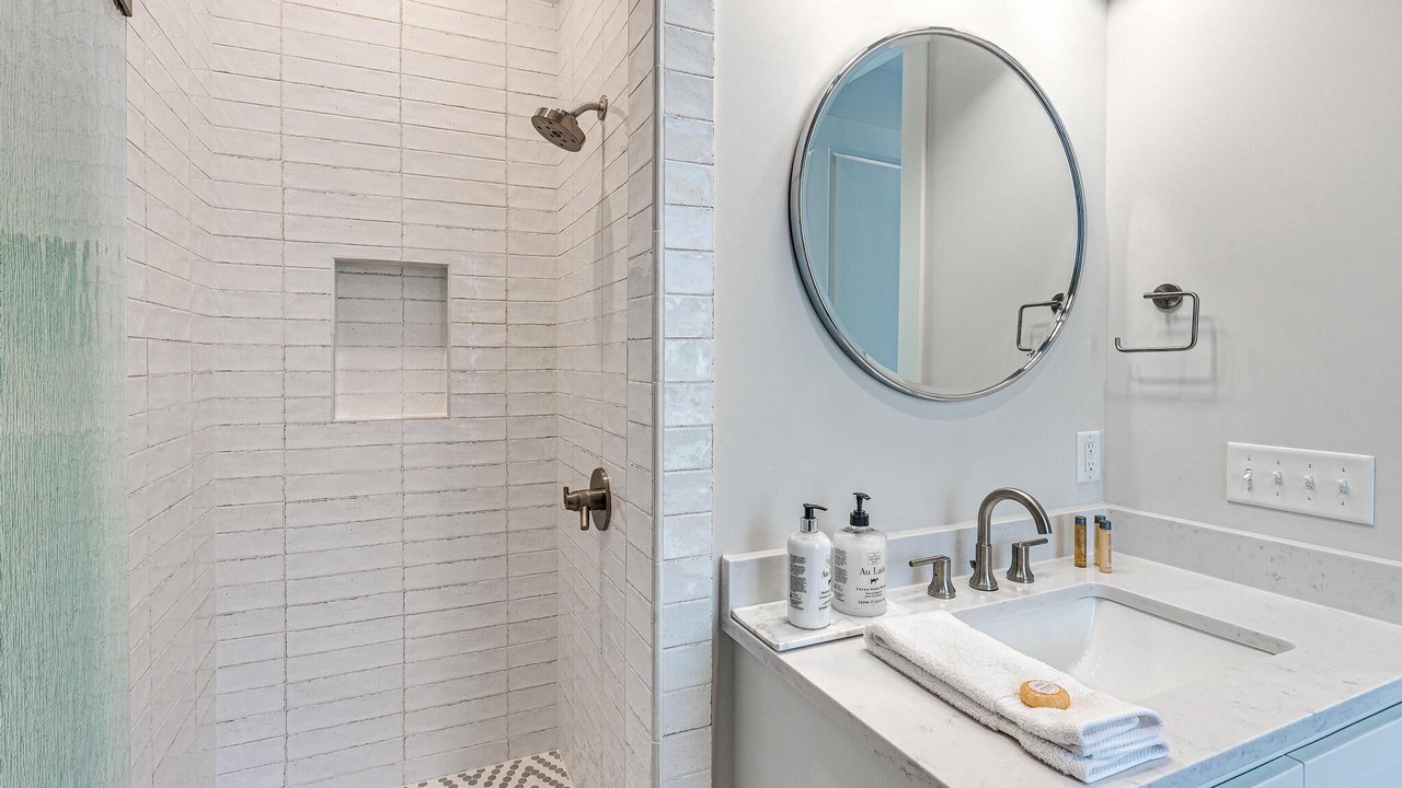 Photo of Bathroom in Carlton Landing