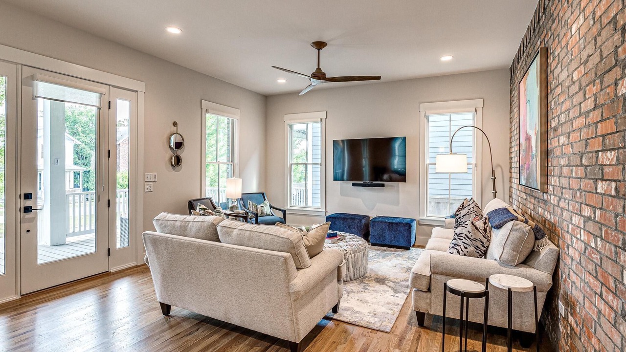 Photo of Livingroom in Carlton Landing