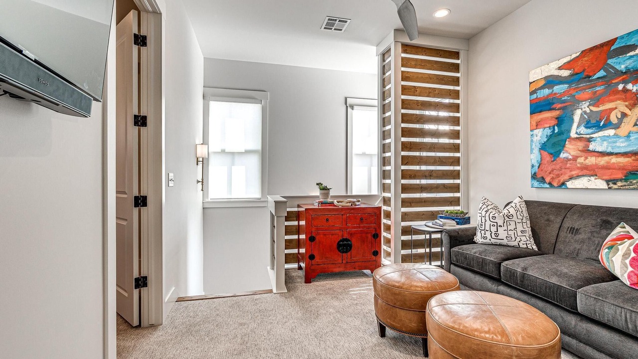 Photo of Livingroom in Carlton Landing