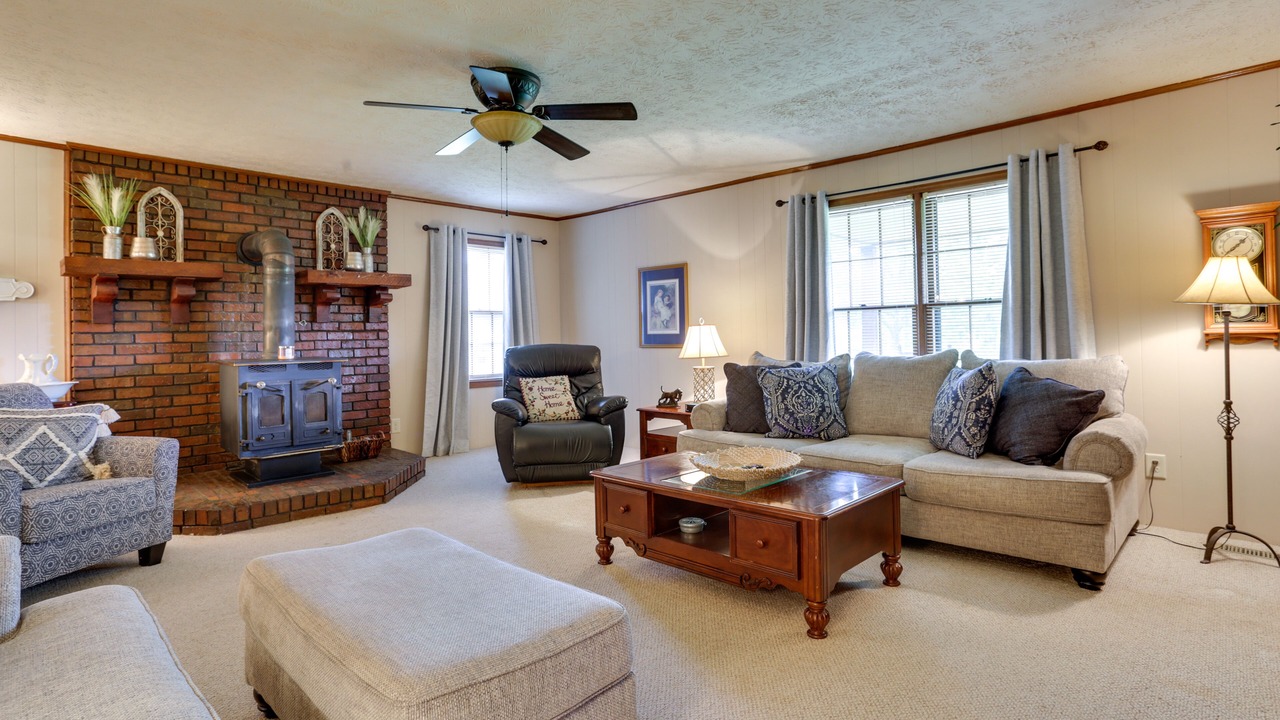 Photo of Livingroom in Cartersville