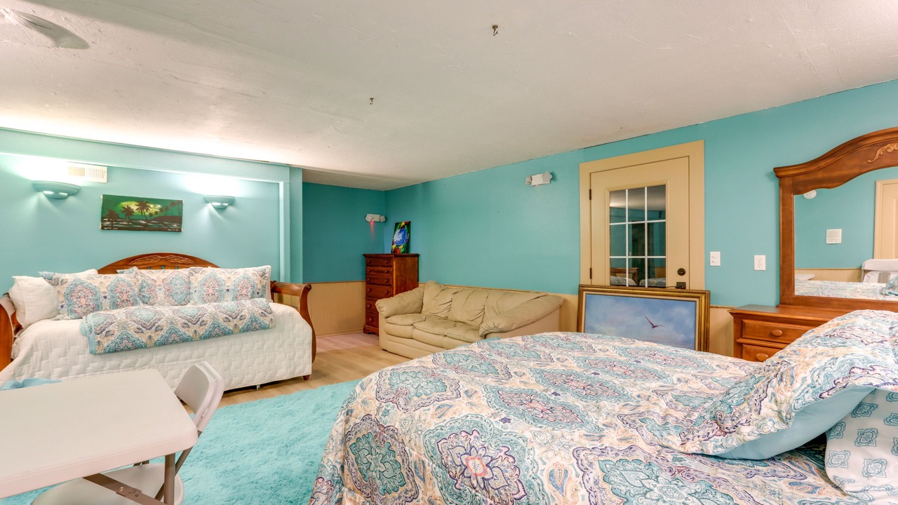 Photo of Bedroom in Camdenton