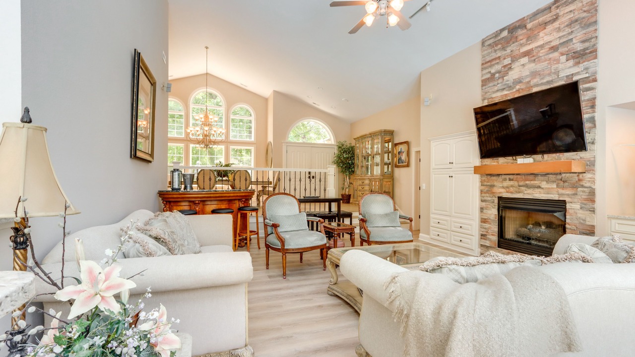 Photo of Bedroom in Camdenton
