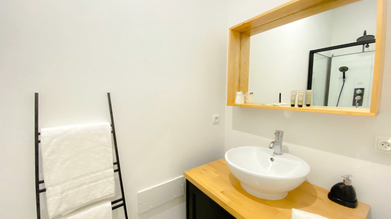 Photo of Bathroom in Gare