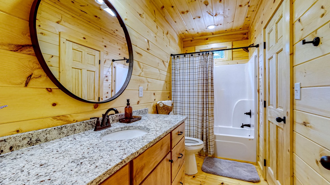 Photo of Bathroom in Hidden Lake