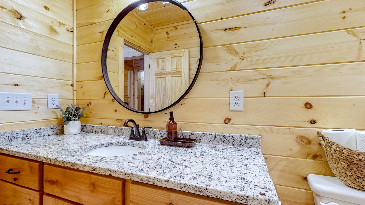 Photo of Bathroom in Hidden Lake