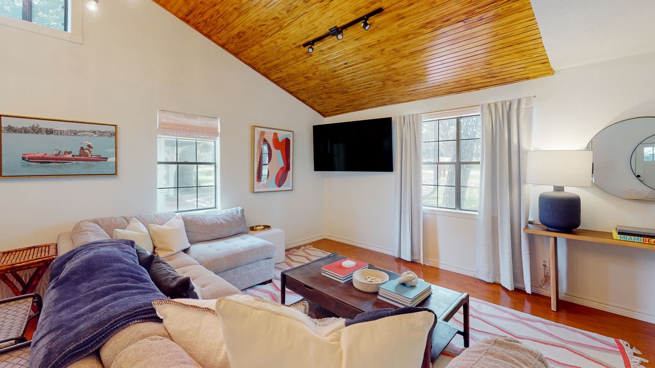 Photo of Livingroom in Granite Shoals