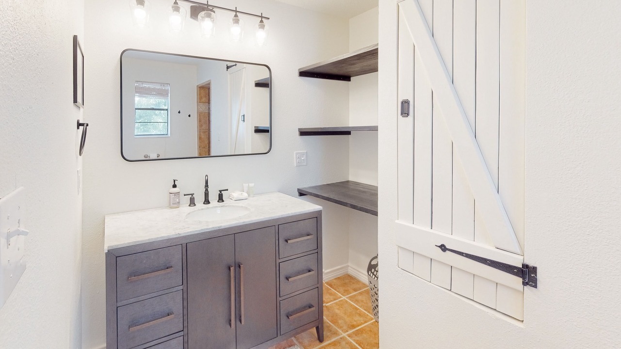 Photo of Bathroom in Granite Shoals