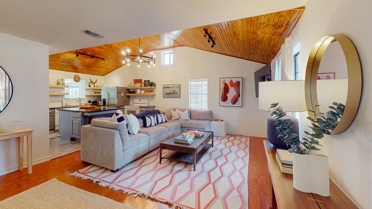 Photo of Livingroom in Granite Shoals