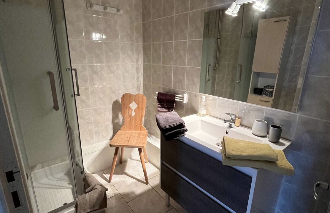 Photo of Bathroom in Targassonne