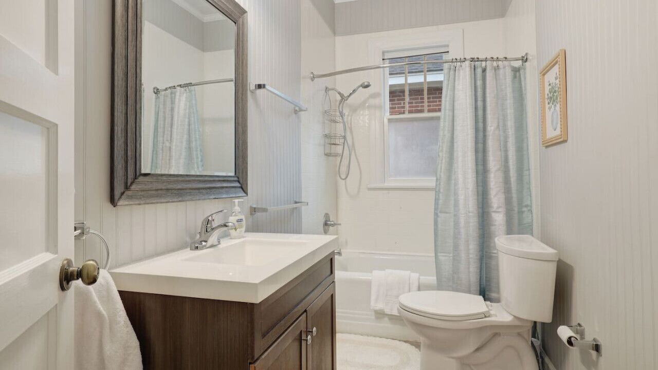 Photo of Bathroom in New Iberia