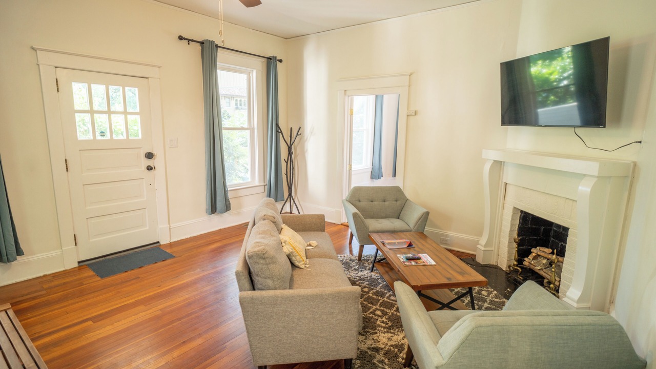 Photo of Livingroom in Durham