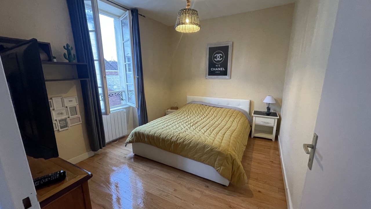 Photo of Bedroom in Saint-Bris-le-Vineux