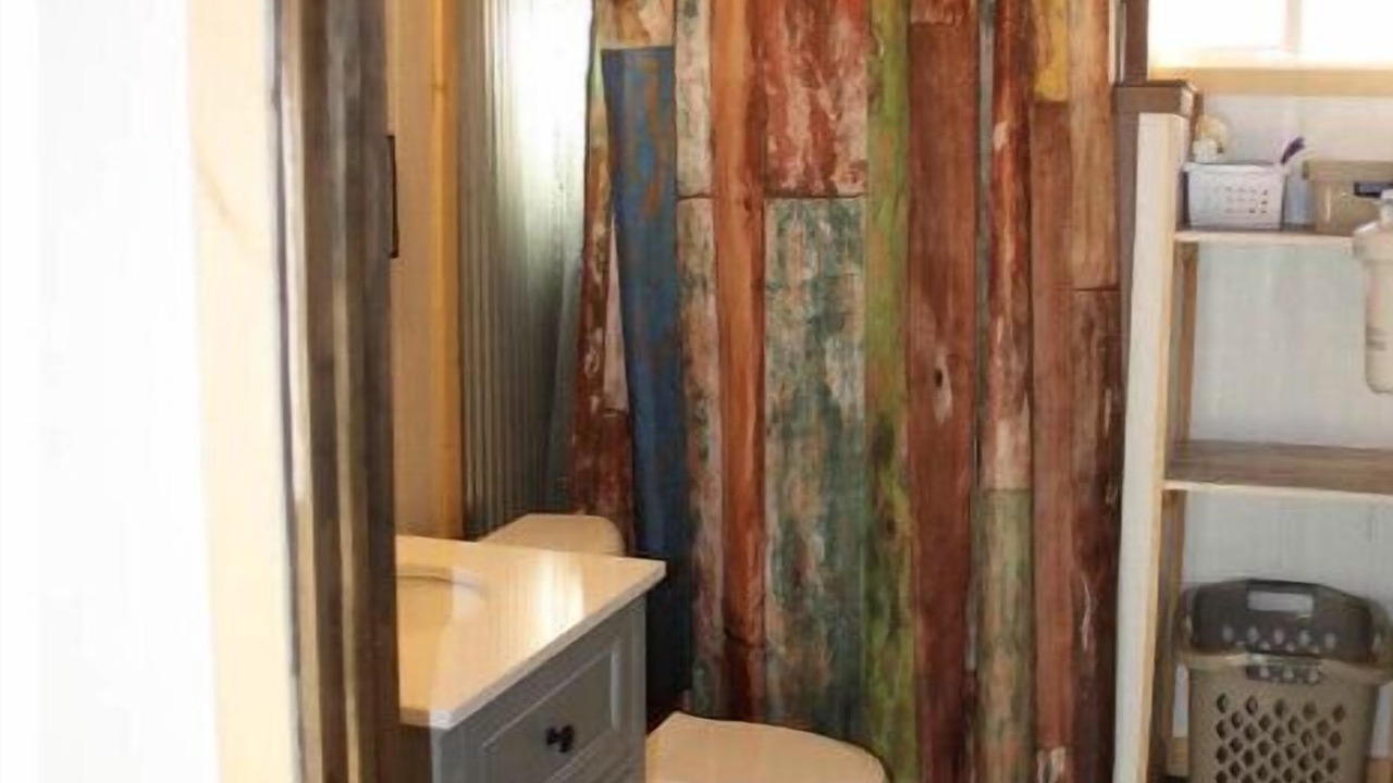 Photo of Bathroom in Fort Laramie