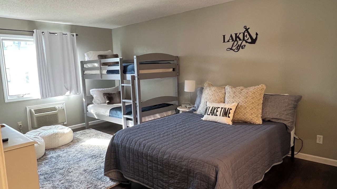 Photo of Bedroom in Kimberling City